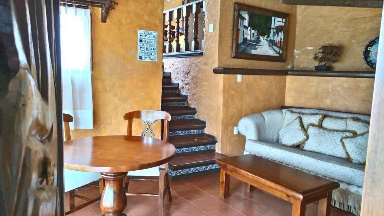 Casa De La Loma Hotel Morelia Exterior photo